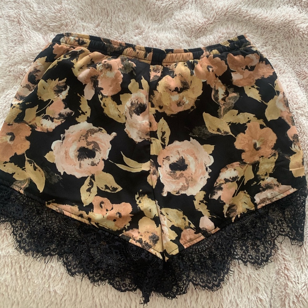 NORDSTROMS  Kimchi blue XS shorts
